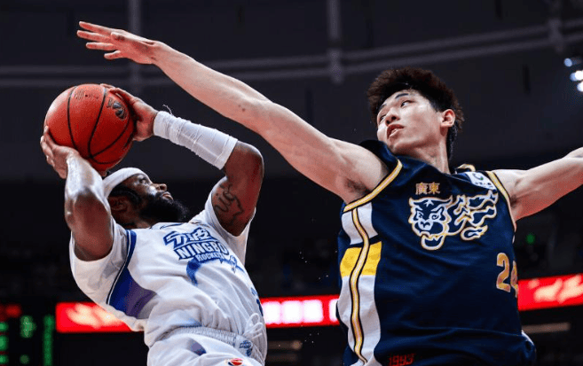 东契奇揭幕战狂砍43分创历史纪录现役球员中仅次于乔丹